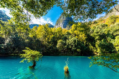 贵阳旅游团_黄小西镇梵纯玩4日游_梵净山+黄果树瀑布+荔波小七孔+镇远古城+西江千户苗寨纯玩4日游